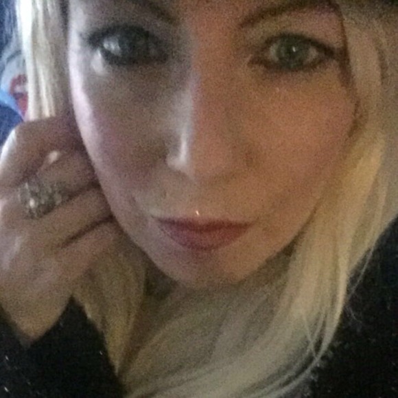 Meet your Posher, Kerri - Picture 1 of 1